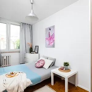 https://super-apart-stepinska.warsawhotelspoland.com