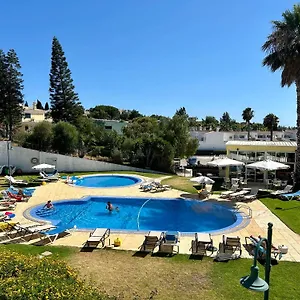 https://apartamentos-santa-teresinha.hotelaalgarve.com