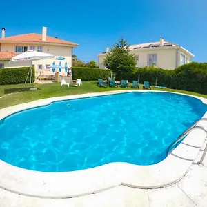 https://carcavelos-surf-hostel.hotels-lisbon-portugal.com